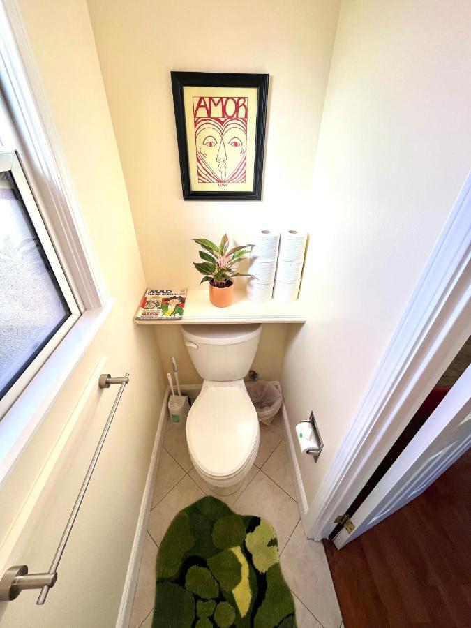 Spacious Renovated Petaluma Home- Pool Table, Fire Pit, Parking Buitenkant foto