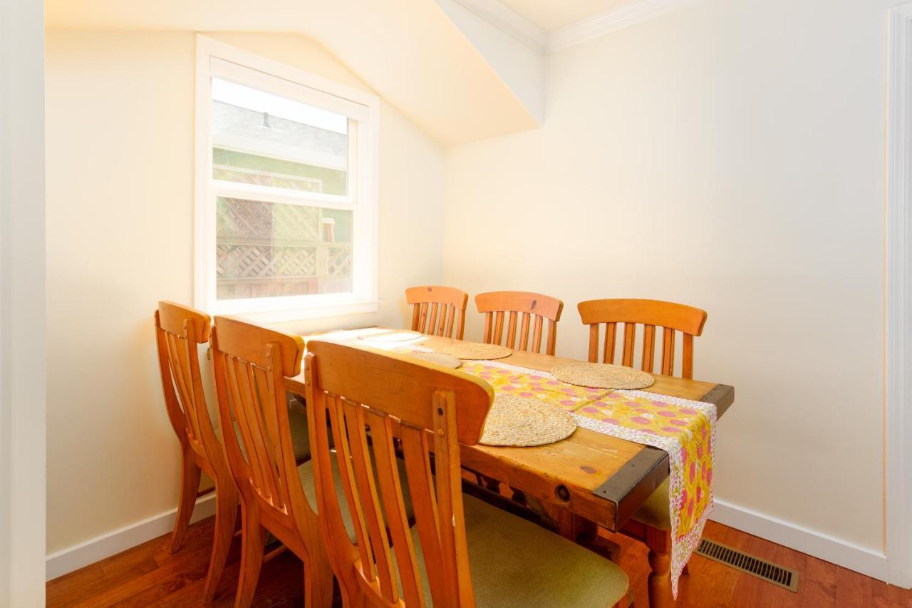 Spacious Renovated Petaluma Home- Pool Table, Fire Pit, Parking Buitenkant foto