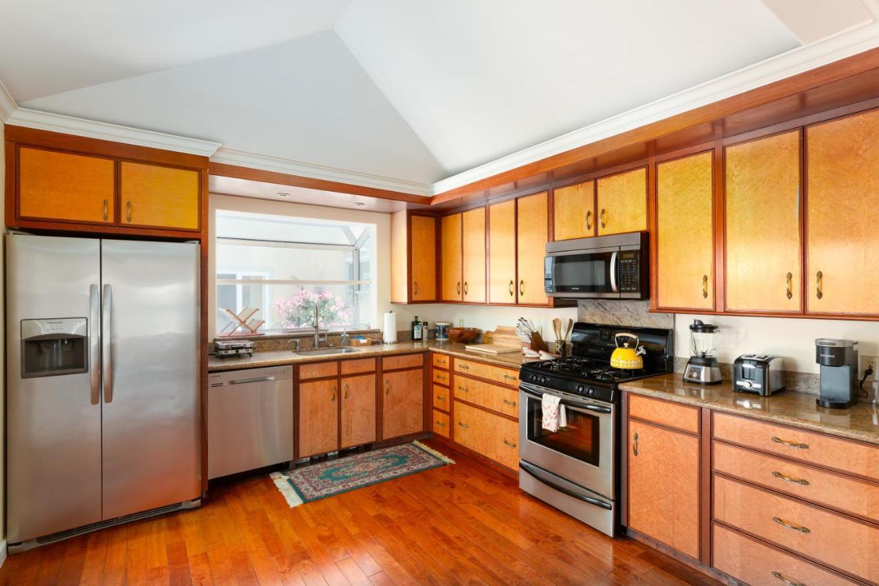 Spacious Renovated Petaluma Home- Pool Table, Fire Pit, Parking Buitenkant foto