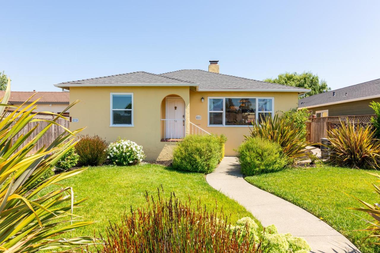 Spacious Renovated Petaluma Home- Pool Table, Fire Pit, Parking Buitenkant foto